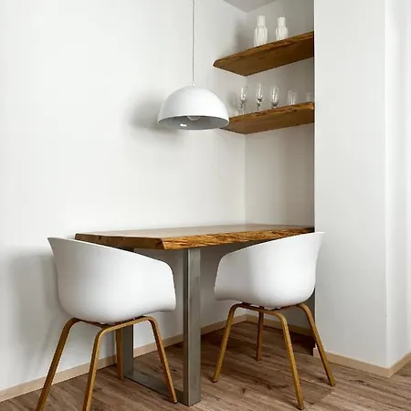 Apartment Moderne Stadtfeder Nahe Bauhaus Und Meisterhaeuser *